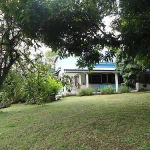  Maison d'hôtes Bougainvilliers Vue Guadeloupe